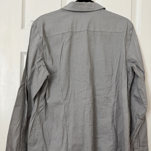 Charter Club - Tailored fit Dress blouse Size 16 - Picture 2 of 3